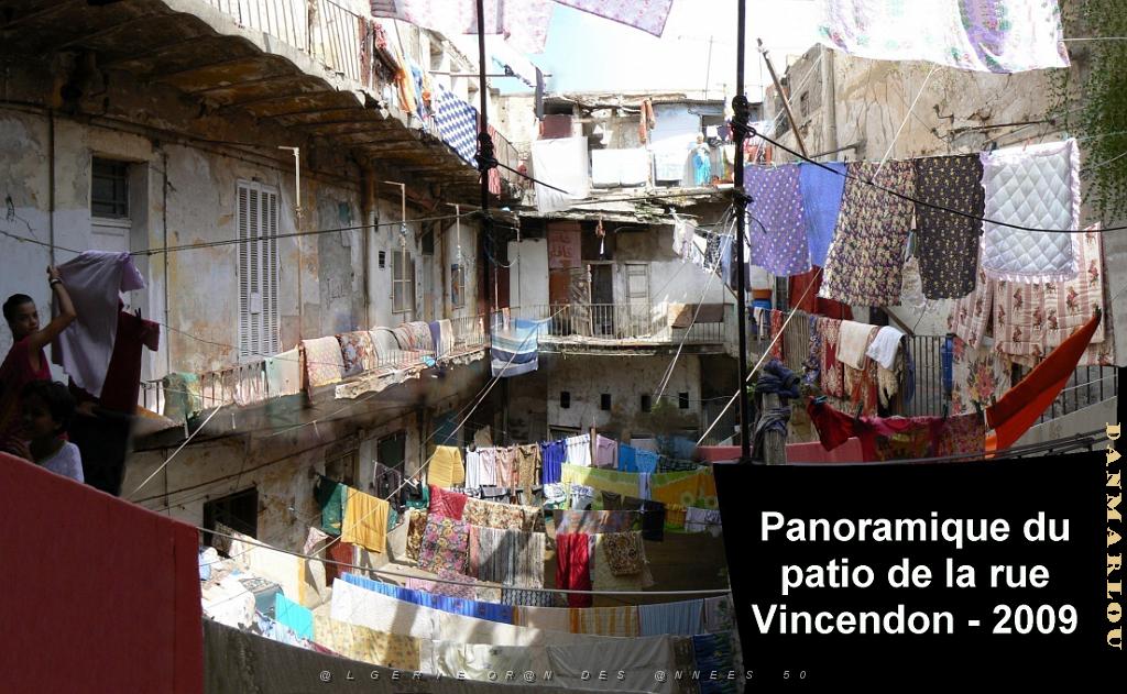 ORAN 2009 pano patio rue Vincendon.jpg
